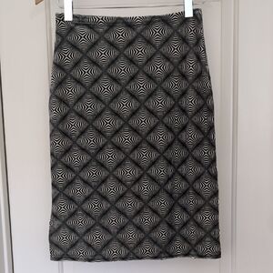Chic Geometric Optical Illusion Black and White Skirt